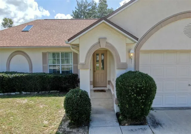 Photo 2 of Single family home for sale at 5101 Sw 107th Loop, Ocala, FL 34476 | MLS# OM732487 | Listing updated on 2026-09-18