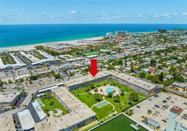 Listing Photo 4 - Condo for sale in building located at 6363 Gulf Winds Dr, St. Pete Beach, FL 33706 - Unit #332