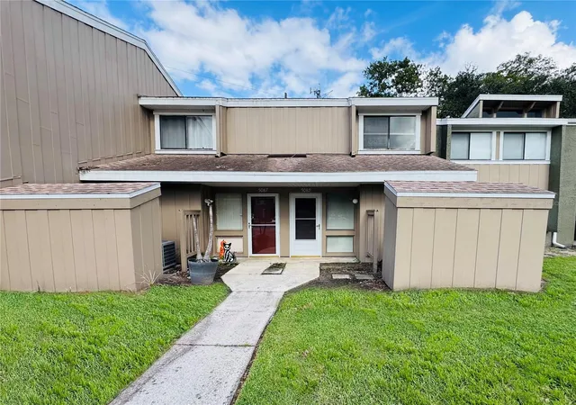 Photo 23 of Condo for sale at 5089 Eaglesmere Dr #D09, ORLANDO, FL 32819 | MLS# G5117962 | Listing updated on 2026-09-25