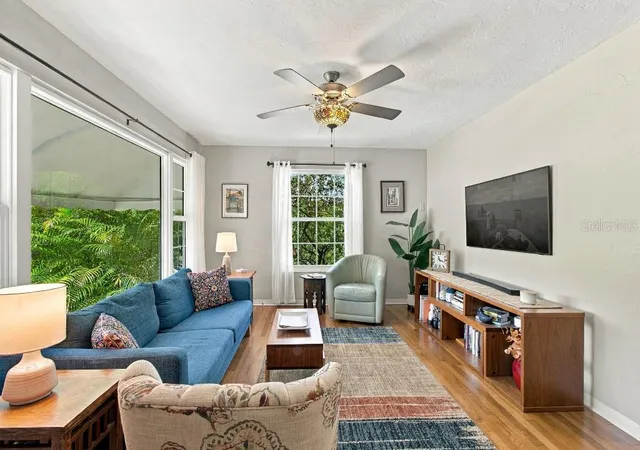 Photo 3 of Single family home for sale at 125 22nd Avenue NE, Saint Petersburg, FL 33704 | MLS# TB8549848 | Listing updated on 2026-09-22