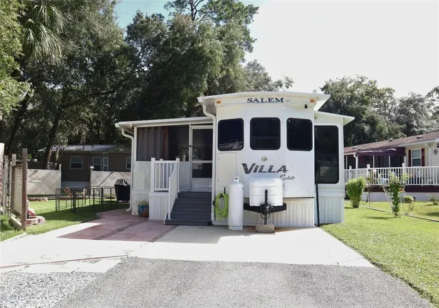 Manufactured home for sale at 25317 140th Lane NE #369, Fort Mc Coy, FL 32134 | MLS# G5117965