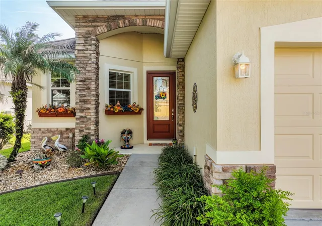 Photo 3 of Single family home for sale at 8290 Bridgeport Bay, Mount Dora, FL 32757 | MLS# G5117966 | Listing updated on 2026-10-03