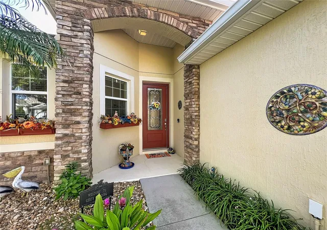Photo 3 of Single family home for sale at 8290 Bridgeport Bay, Mount Dora, FL 32757 | MLS# G5117966 | Listing updated on 2026-10-03