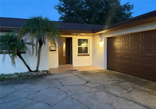 Photo 2 of Single family home for sale at 10647 Regency Ct, Orlando, FL 32825 | MLS# O6442948 | Listing updated on 2026-09-22