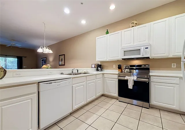 Photo 3 of Condo for sale at 805 Lucaya Loop #8201, Davenport, FL 33897 | MLS# P4939926 | Listing updated on 2026-09-28