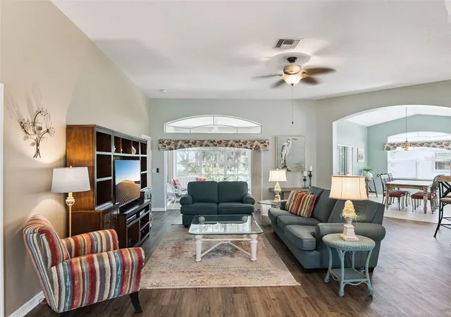 Photo 3 of Single family home for sale at 5401 Essex Ct, Leesburg, FL 34748 | MLS# G5117967 | Listing updated on 2026-10-17