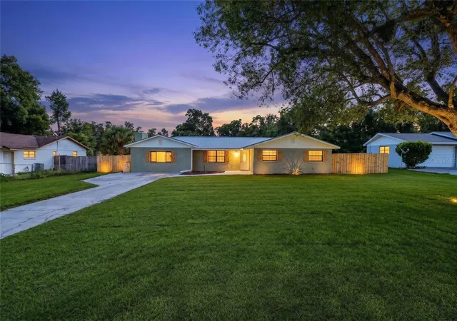 Photo 3 of Single family home for sale at 3609 SE 33rd Court, Ocala, FL 34471 | MLS# OM732491 | Listing updated on 2026-09-20