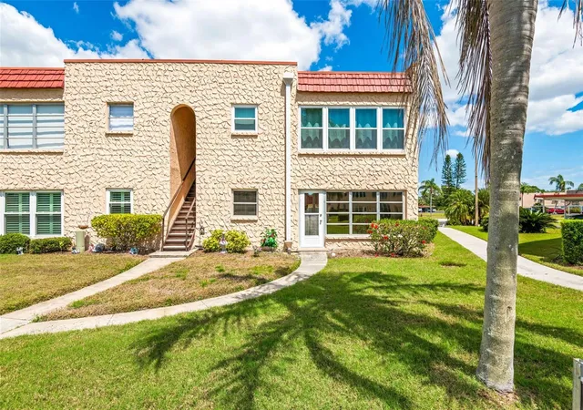 Photo 1 of Condo for sale at 101 Dogwood Cir, Seminole, FL 33777 | MLS# TB8549856 | Listing updated on 2026-09-18