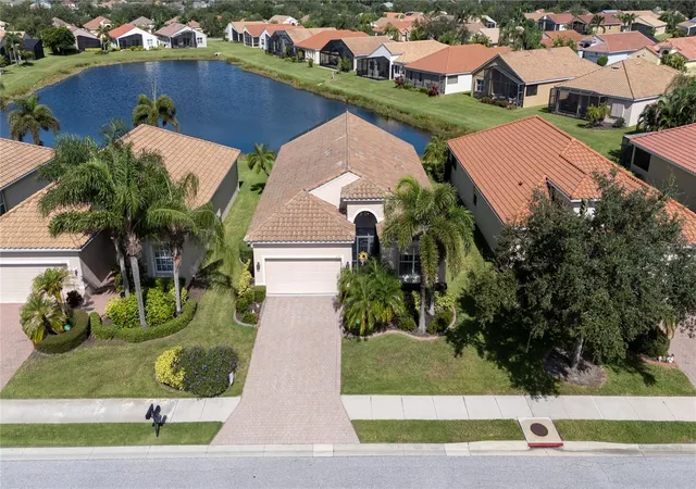 Photo 1 of Single family home for sale at 6725 41st Street Cir E, Sarasota, FL 34243 | MLS# N6145821 | Listing updated on 2026-09-19