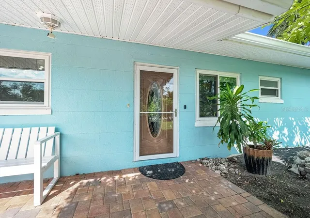 Photo 4 of Single family home for sale at 1831 Bayshore Dr, Terra Ceia, FL 34250 | MLS# A4706582 | Listing updated on 2026-10-05