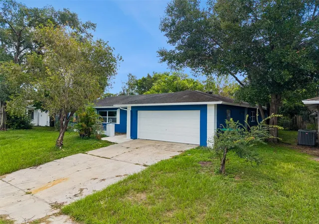 Photo 2 of Single family home for sale at 3334 Young St, Winter Park, FL 32792 | MLS# O6442952 | Listing updated on 2026-09-30