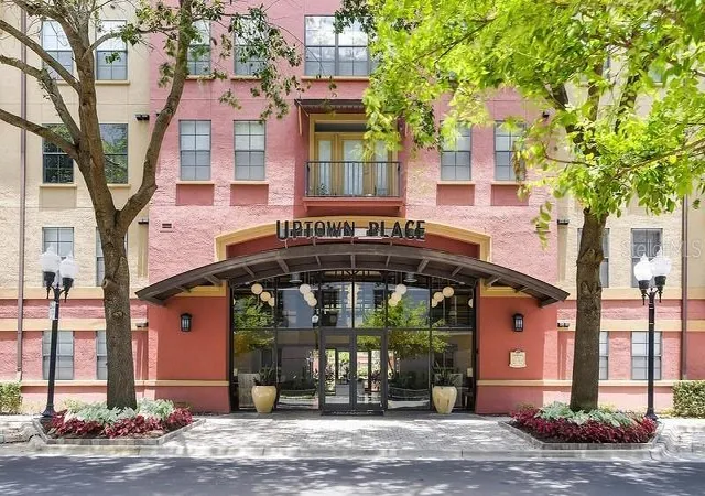 Listing Photo 2 - Condo for sale in building located at 911 N Orange Ave, Orlando, FL 32801 - Unit #235