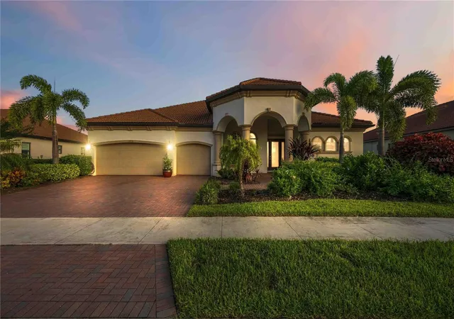 Photo 2 of Single family home for sale at 10720 Tarflower Dr, Venice, FL 34293 | MLS# D6148832 | Listing updated on 2026-09-19