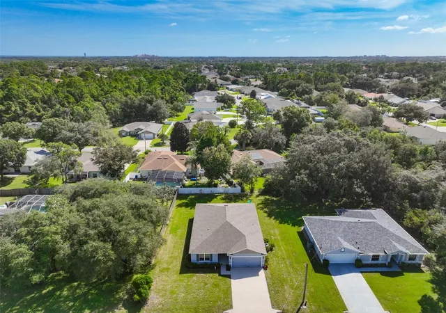 Photo 3 of Single family home for sale at 25 Ferndale Ln, Palm Coast, FL 32137 | MLS# FC321547 | Listing updated on 2026-10-01