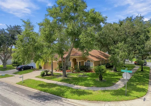 Photo 3 of Single family home for sale at 19014 Silverbrook Dr, Tampa, FL 33647 | MLS# TB8549863 | Listing updated on 2026-09-21