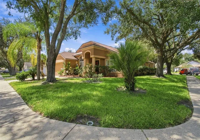 Photo 3 of Single family home for sale at 19014 Silverbrook Dr, Tampa, FL 33647 | MLS# TB8549863 | Listing updated on 2026-09-21