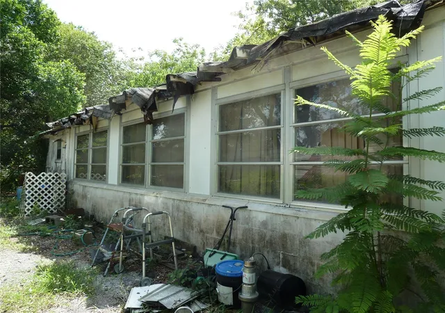 Photo 3 of Manufactured home for sale at 1202 Lucas St, Holiday, FL 34691 | MLS# TB8549866 | Listing updated on 2026-09-24