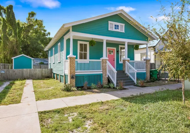 Photo 2 of Single family home for sale at 2506 N 12th Street, Tampa, FL 33605 | MLS# TB8549867 | Listing updated on 2026-09-19