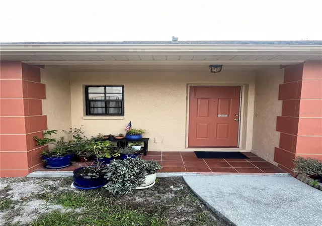 Photo 3 of Single family home for sale at 1238 Fuchsia Dr, Holiday, FL 34691 | MLS# TB8549870 | Listing updated on 2026-10-05