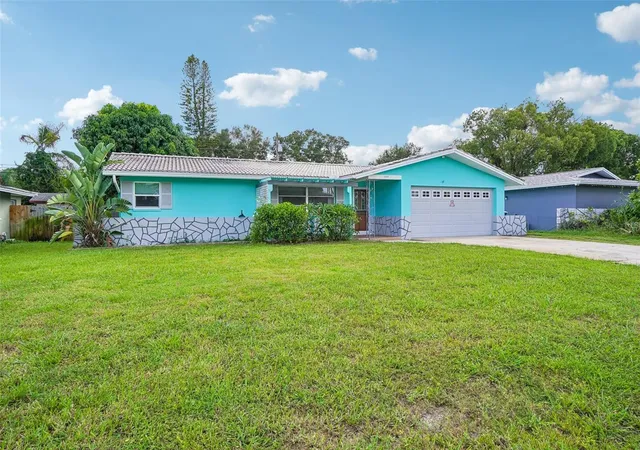 Photo 3 of Single family home for sale at 1777 Bentley St, Clearwater, FL 33755 | MLS# TB8549871 | Listing updated on 2026-10-22
