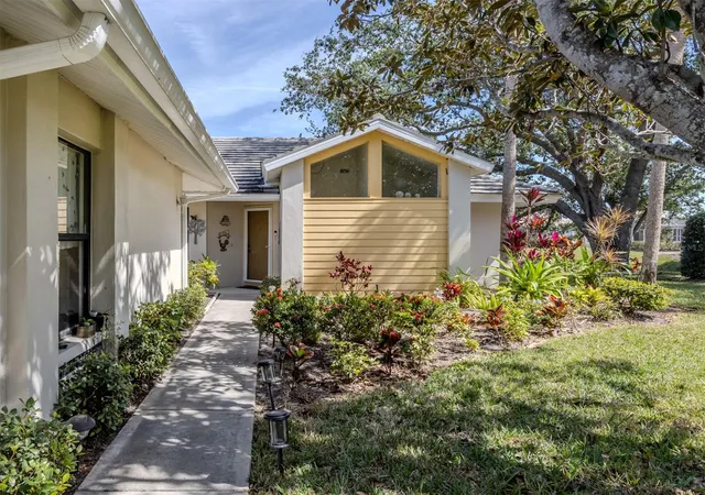 Photo 3 of Single family home for sale at 268 Southampton Dr #309, Venice, FL 34293 | MLS# N6145822 | Listing updated on 2026-09-18