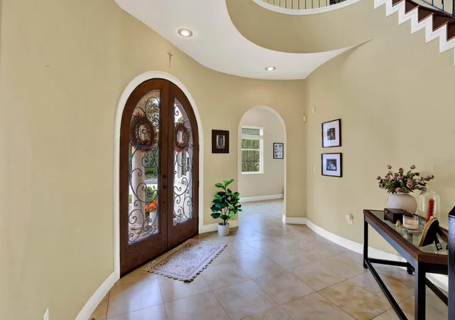 Photo 3 of Single family home for sale at 2721 N Royal Ct, Tampa, FL 33602 | MLS# TB8549876 | Listing updated on 2026-09-27