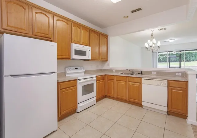 Photo 3 of Townhouse for sale at 2520 Stockton Dr, Sanford, FL 32771 | MLS# O6442974 | Listing updated on 2026-09-19