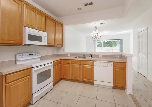 Photo 4 of Townhouse for sale at 2520 Stockton Dr, Sanford, FL 32771 | MLS# O6442974 | Listing updated on 2026-09-19