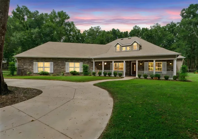 Photo 2 of Single family home for sale at 35629 Seneca Reserve Dr, Eustis, FL 32736 | MLS# O6442977 | Listing updated on 2026-09-20
