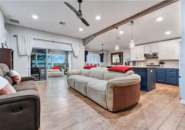 Photo 3 of Single family home for sale at 1821 Lake Villa Dr, Tavares, FL 32778 | MLS# O6442983 | Listing updated on 2026-10-08
