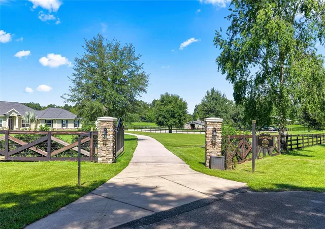 Photo 2 of House for sale at 7770 Northwest 167th, Morriston, FL 32668 | MLS# OM732497 | Listing updated on 2026-09-22