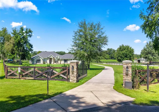 Photo 3 of House for sale at 7770 Northwest 167th, Morriston, FL 32668 | MLS# OM732497 | Listing updated on 2026-09-22
