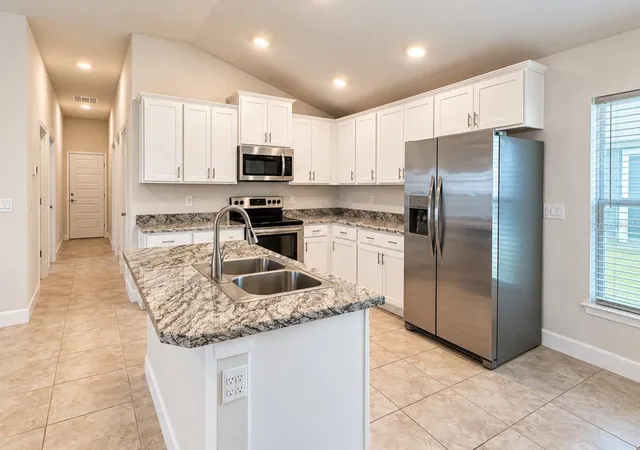 Photo 4 of Single family home for sale at 1714 Carnostie Rd, Winter Haven, FL 33884 | MLS# R4912028 | Listing updated on 2026-09-21