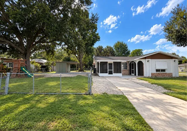 Single family home for sale at 5102 21st Street W, BRADENTON, FL 34207 | MLS# A4706591
