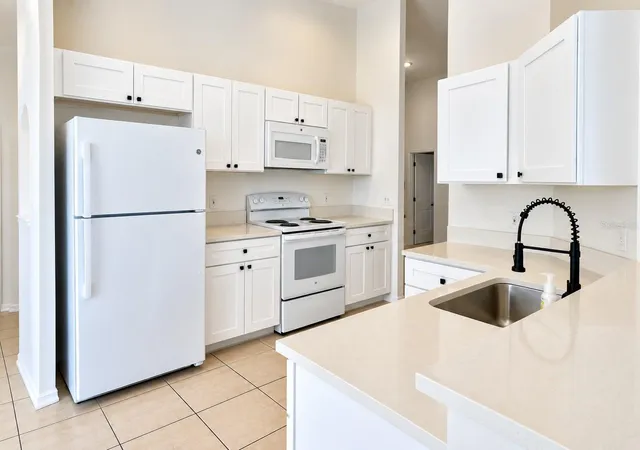 Photo 3 of Single family home for sale at 905 Rocky Mountain Ct, Valrico, FL 33594 | MLS# TB8549902 | Listing updated on 2026-09-19