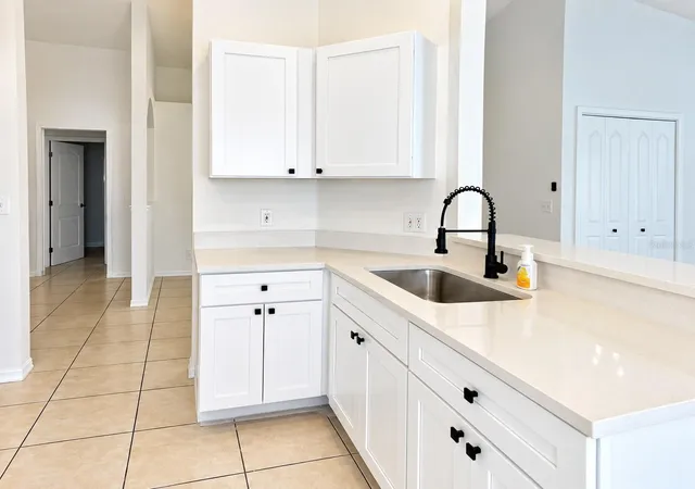 Photo 4 of Single family home for sale at 905 Rocky Mountain Ct, Valrico, FL 33594 | MLS# TB8549902 | Listing updated on 2026-09-19