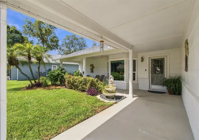 Photo 4 of Single family home for sale at 2429 Birdie Ln, Spring Hill, FL 34606 | MLS# W7889621 | Listing updated on 2026-10-06
