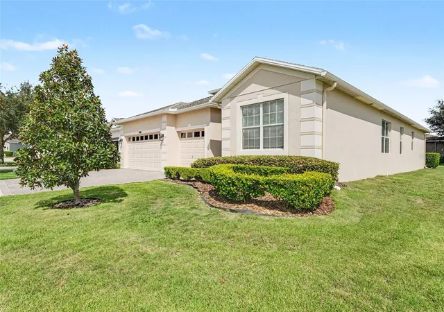 Photo 2 of Single family home for sale at 3524 Litchfield Ct, Clermont, FL 34711 | MLS# G5117972 | Listing updated on 2026-09-23