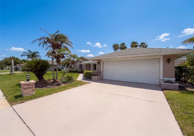 Single family home for sale at 14725 Eagles Xing Dr, ORLANDO, FL 32837 | MLS# O6442993