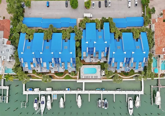 Photo 4 of Condo for sale at 910 Pinellas Bayway S #107, Saint Petersburg, FL 33715 | MLS# TB8549908 | Listing updated on 2026-10-04