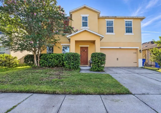 Photo 1 of Single family home for sale at 1921 Betsy Ross Ln, Saint Cloud, FL 34769 | MLS# S5157869 | Listing updated on 2026-09-19