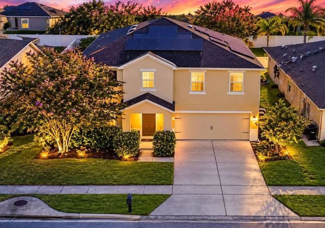Photo 3 of Single family home for sale at 1921 Betsy Ross Ln, Saint Cloud, FL 34769 | MLS# S5157869 | Listing updated on 2026-10-25