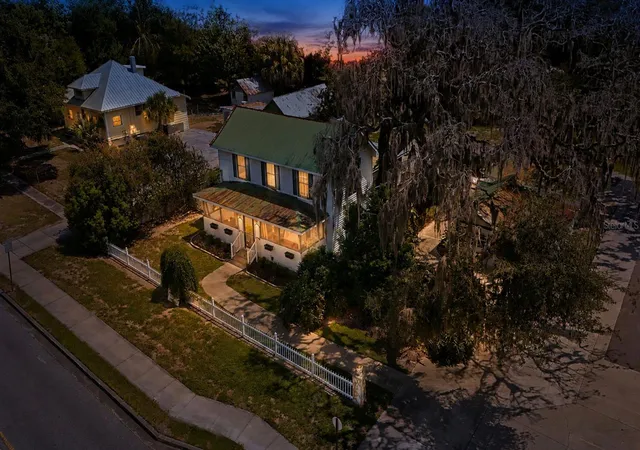 Photo 1 of Single family home for sale at 605 S Main Ave, Minneola, FL 34715 | MLS# G5117977 | Listing updated on 2026-09-21