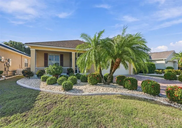 Single family home for sale at 1106 Emerald Dunes Dr, SUN CITY CENTER, FL 33573 | MLS# TB8549924