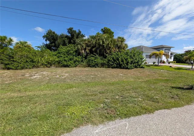 Photo 1 of Land for sale at 164 Lime Tree Park, Rotonda West, FL 33947 | MLS# A4706600 | Listing updated on 2026-10-20