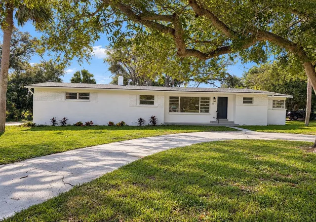 Photo 1 of Single family home for sale at 201 Granada St, Daytona Beach, FL 32117 | MLS# O6443011 | Listing updated on 2026-10-07