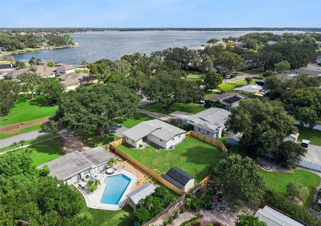 Photo 2 of Single family home for sale at 1602 Overlook Rd, Belle Isle, FL 32809 | MLS# O6443012 | Listing updated on 2026-09-28