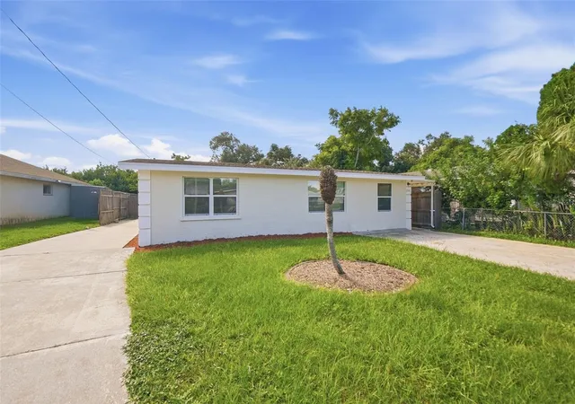 Photo 2 of Single family home for sale at 2141 Mango Ave, Sarasota, FL 34234 | MLS# O6443016 | Listing updated on 2026-09-22
