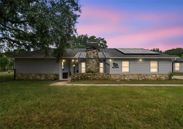 Photo 1 of Single family home for sale at 2210 Edgar Ct, Oviedo, FL 32765 | MLS# O6443017 | Listing updated on 2026-10-09