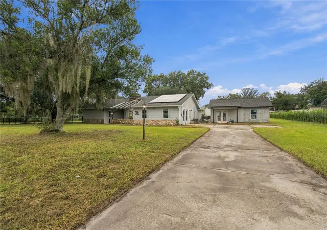 Photo 1 of Single family home for sale at 2210 Edgar Ct, Oviedo, FL 32765 | MLS# O6443017 | Listing updated on 2026-10-09